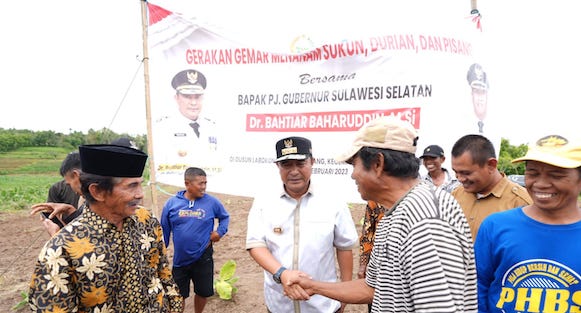 Pj Gubernur Sulsel Ajak Petani dan Peternak Manfaatkan Fasilitas KUR