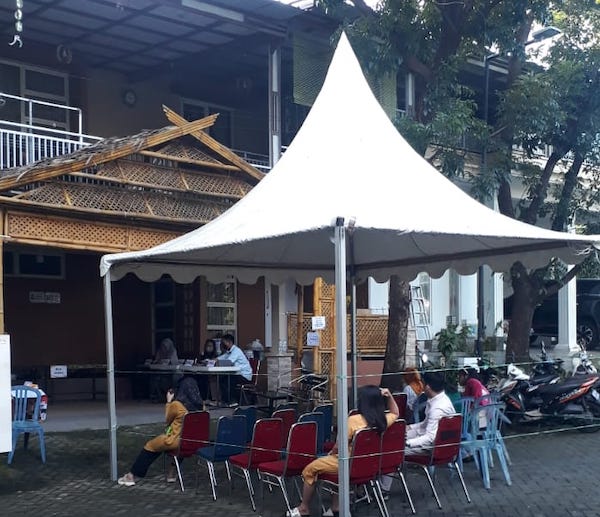 Kotak Suara Belum Tiba di TPS, Warga Makassar Sudah Antri