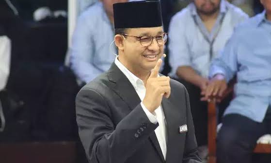 Anies Baswedan Nyoblos di TPS 60 Cilandak