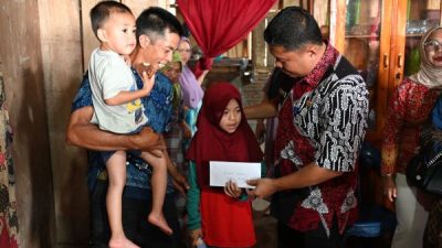 Viral Gendong Adik ke Sekolah, TR Fahsul Falah Beri Perhatian Untuk Nuraeni