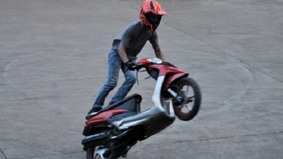 Gagal Freestyle Motor, Remaja di Bulukumba Tewas Terlindas Mobil