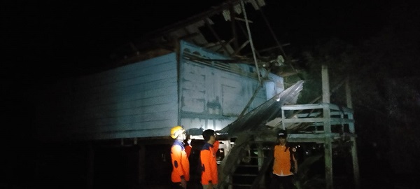 Angin Kencang Rusak 17 di Parengki Pinrang