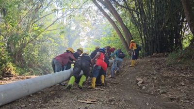 Tingkatkan Taraf Hidup Daerah 3T, PLN UID Sulselrabar Terangi 80 Dusun