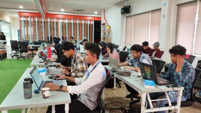 Dorong UMKM Makassar, Monev.id Gelar Kelas Akselerasi Bisnis