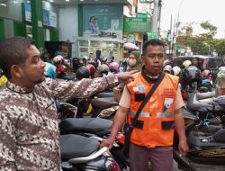 PD Parkir Makassar Edukasi Jukir untuk Sopan Melayani Pengunjung