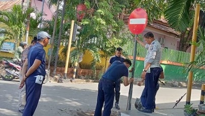 One Way Mulai Diterapkan di Jalan Serikaya