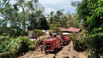 4 Mobil Damkar Diturunkan Evakuasi Longsor di Langda