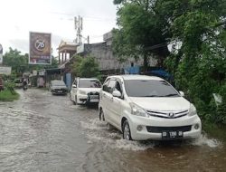 Hujan Tak Henti Titik ini Sudah Tergenang, Hati-Hati Bagi Pengendara!