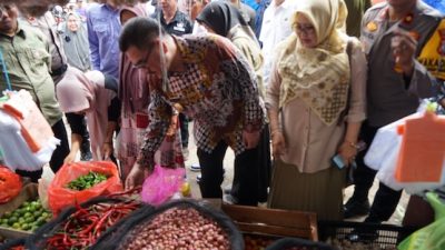 Pj Bupati Sidrap Basra Atensi Harga Komoditas Naik Jelang Ramadan