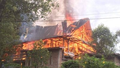 2 Rumah Terbakar di Bulukumba, Pelakunya Diduga Anak Kandung