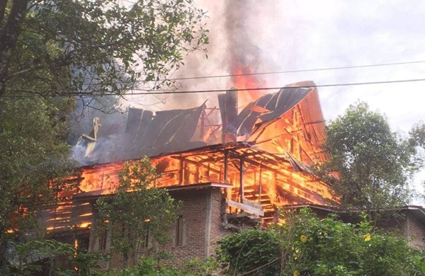 2 Rumah Terbakar di Bulukumba, Pelakunya Diduga Anak Kandung