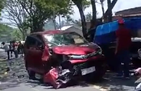 Mobil dan Bentor Tabrakan di Bulukumba, 1 Penumpang Tewas di Tempat