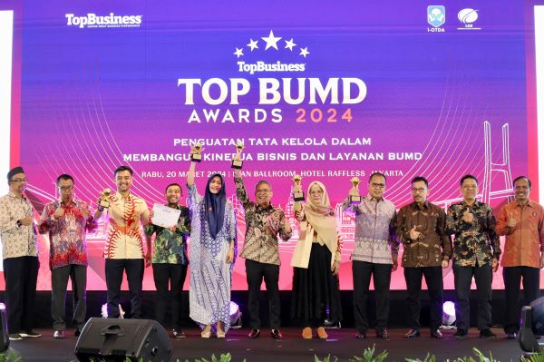 Pemkot Makassar 5 Penghargaan Ajang Top BUMD Award 2024