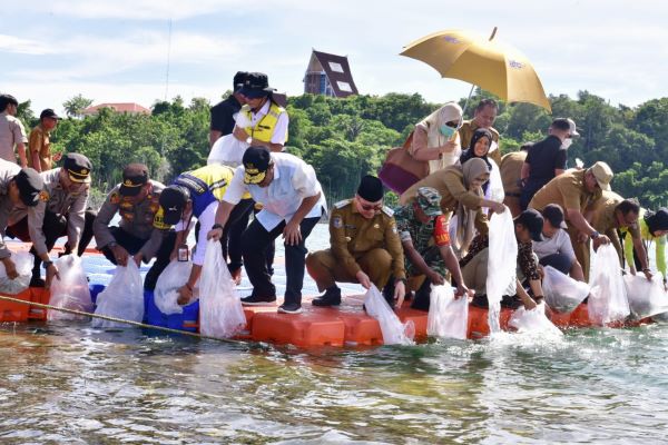 Pj Gubernur Target Wajo Sebagai Sentra Ikan Air Tawar