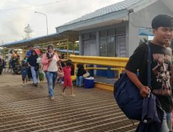 Arus Balik Mudik, Penumpang di Pelabuhan Feri Simboro Mamuju Melonjak