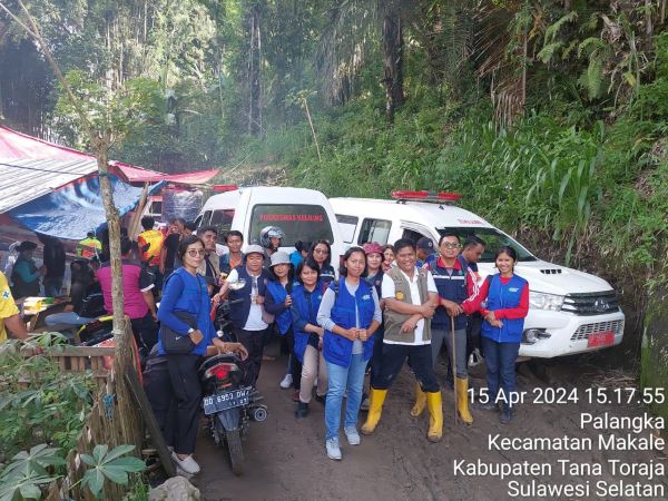 Dinas Kesehatan Sulsel Beri Bantuan untuk Korban Longsor Tana Toraja