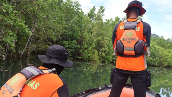 Korban Hilang di Sungai Belum Ditemukan, Basarnas Mamuju Tambah Armada SAR