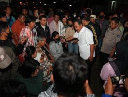 Tana Toraja Berduka, Pj Gubernur Kunjungi Korban dan Serahkan Bantuan