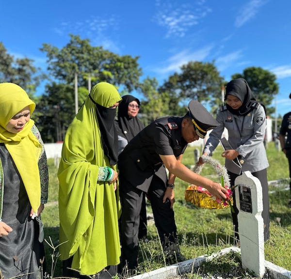 Momentum Ziarah-Tabur Bunga, Kalapas Takalar : Terus Berikan Pelayanan Terbaik