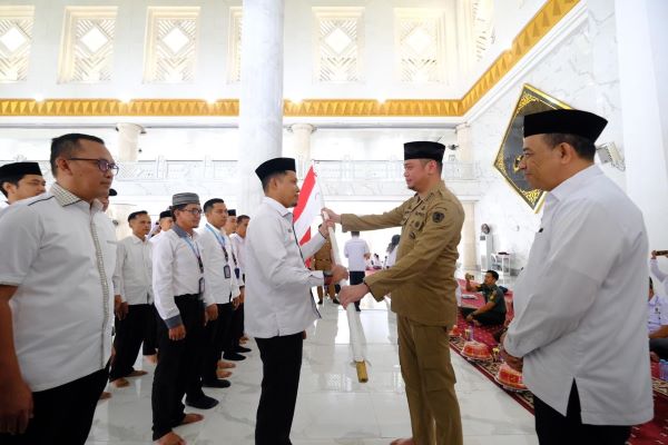 Bupati Adnan Lepas 641 Jamaah Calon Haji Gowa