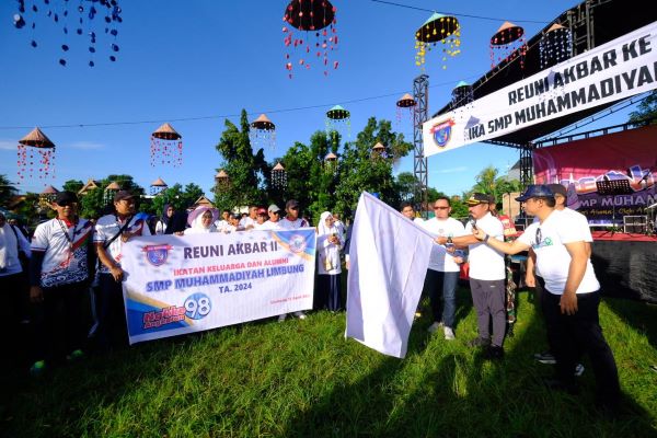 Wabup Gowa Lepas Ratusan Peserta Jalan Santai IKA SMP Muhammadiyah