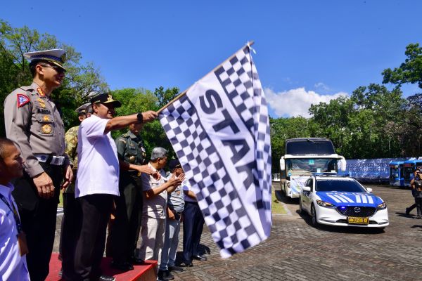 Pj Gubernur Lepas 500 Pemudik Gratis, Tujuan Bone, Bulukumba, Hingga Malili