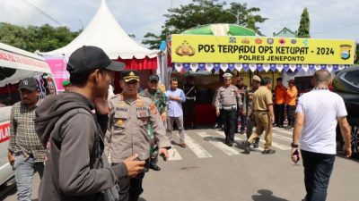 Kapolres Jeneponto Bersama Pj Bupati Tinjau Pospam Ketupat