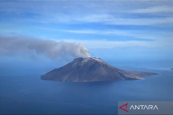 Helikopter Mulai Diterbangkan Angkut Korban Gunung Ruang yang Sakit