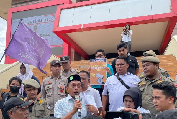 Syaharuddin Alrif Janji Teruskan Aspirasi Penolakan RUU Penyiaran ke DPR RI