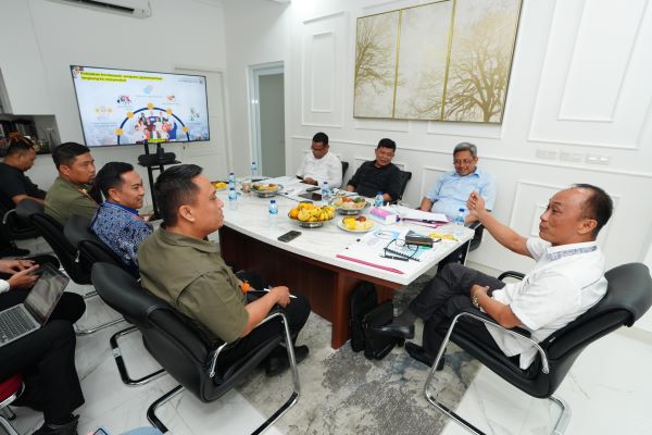 Pj Gubernur Sulsel Prof Zudan Gelar Rapat Terbatas Bersama Kepala OPD