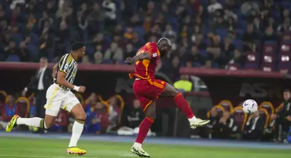 Liga Italia : AS Roma vs Juventus Berakhir Imbang