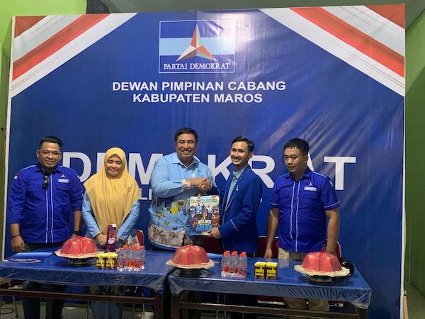 Pilkada Maros, Chaidir Syam-Suhartina Bohari Kembalikan Formulir di Sekretariat Demokrat