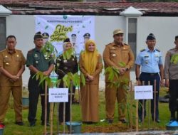 Bupati Maros Tanam 100 Ribu Pohon