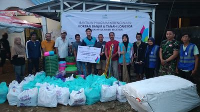 PLN Indonesia Power UBP Tello Salurkan Bantuan ke Korban Banjir Luwu