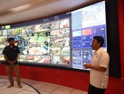 Peserta Pelatihan Kepemimpinan Administrator Kunjungi War Room Makassar