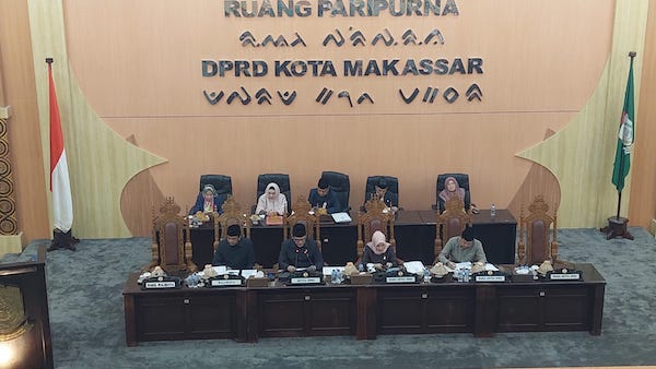 Pj Sekda Sampaikan Jawaban Wali Kota Makassar di Rapat Paripurna DPRD