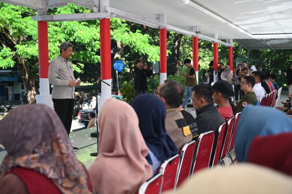 Pj Sekda Sulsel Lepas Bantuan Kemanusiaan OPD untuk Korban Bencana Sulsel