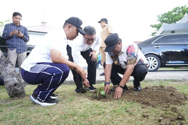 Pj Gubernur Sulbar Harap Program Tanam Sukun Berkelanjutan