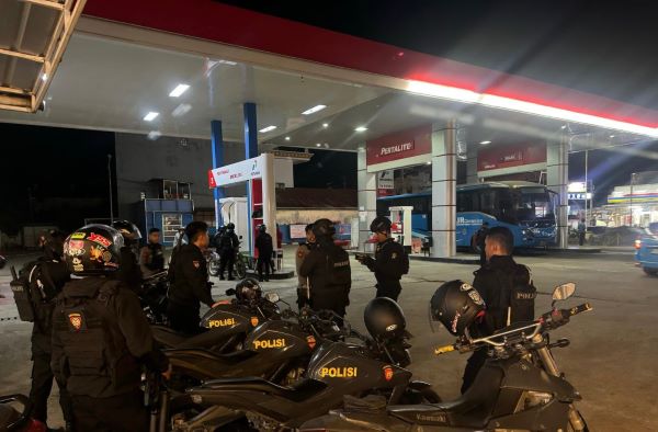 Tingkatkan Keamanan, Ditsamapta Polda Sulbar Intensifkan Patroli Malam