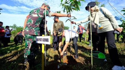Peringati Hari Lingkungan Hidup, Pemkab Gowa Tanam 1.000 Pohon di Lahan Kritis