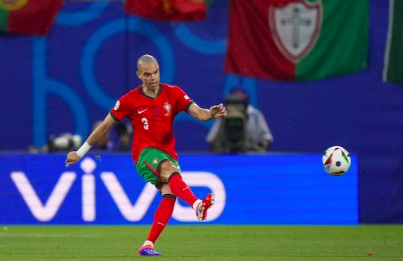 Bek Portugal Pepe Cetak Rekor Pemain Tertua di Euro 2024