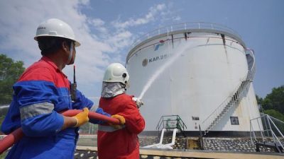 Pastikan Kehandalan Sarfas, Komisaris Utama Pertamina Cek Langsung Unit Operasi di Sulsel