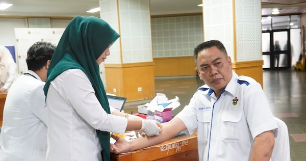 Unit-unit Kerja Unhas Ikuti Medical Check Up
