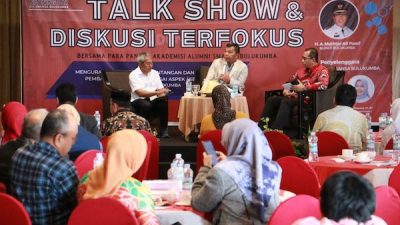 Talkshow IKA Smansa Bulukumba Pertemukan Para Akademisi dan Bupati