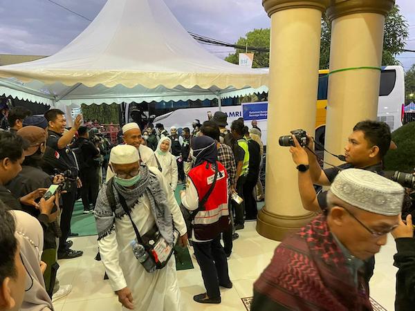 450 Jemaah Haji Kloter 1 Embarkasi Makassar Tiba di Asrama Sudiang