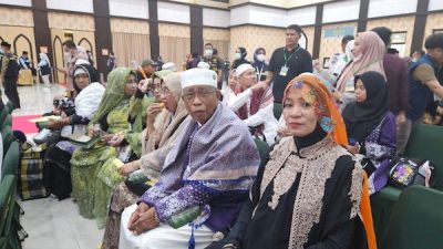 449 Jemaah Haji Kloter 2 Embarkasi Makassar Tiba, 1 Dirawat di Arab Saudi