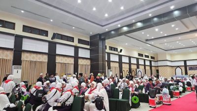 450 Jemaah Haji Kloter 4 Embarkasi Makassar Tiba di Asrama Haji