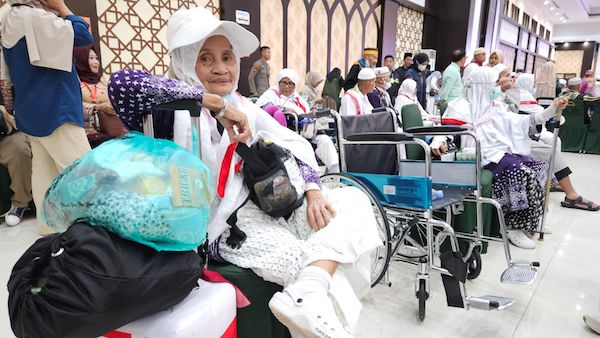 449 Jemaah Haji Kloter 8 Tiba di Makassar, 1 Masih Dirawat