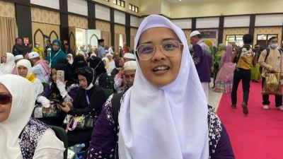 Cerita Mukarramah Daftar Haji Kelas 2 SMP, Berangkat di usia 25 Tahun