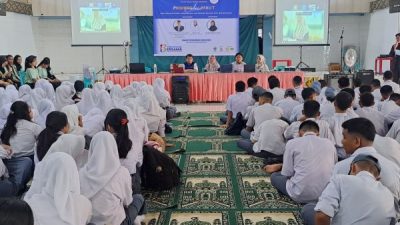 FISIP UPRI Gelar Literasi Keamanan Digital untuk Siswa SMK Darussalam